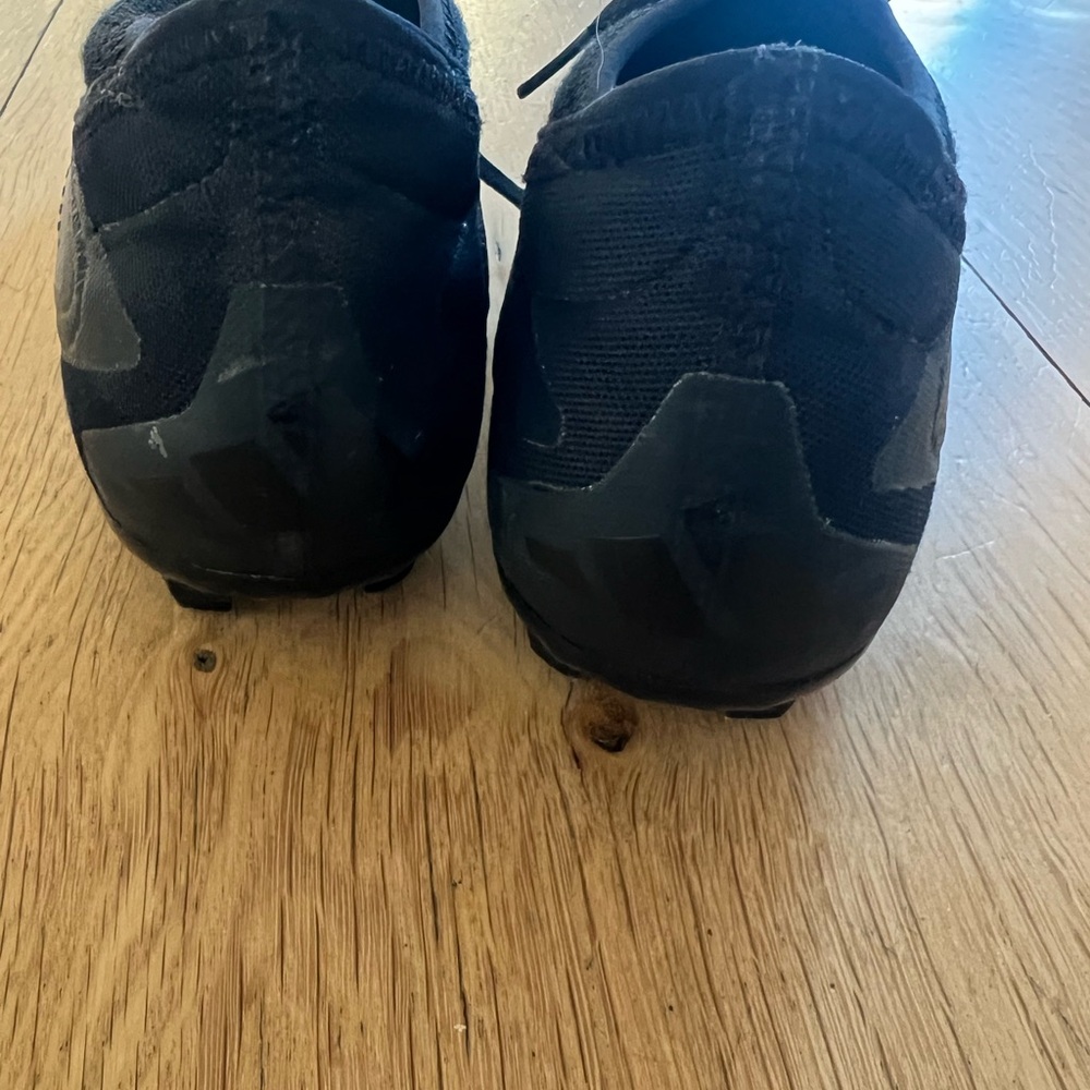 Adidas Predator size 4 - Picture 4 of 5